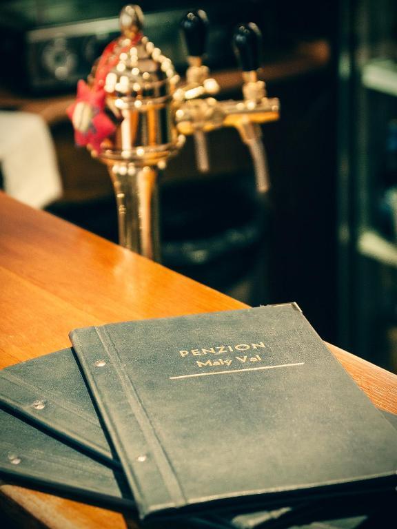 盘升马利瓦尔酒店 克罗梅日什 外观 照片